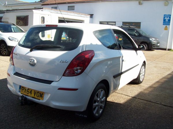 Hyundai I20 Active - Image 18