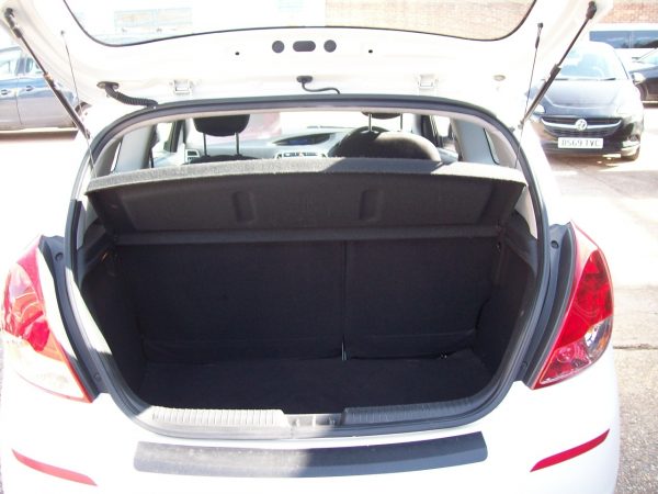 Hyundai I20 Active - Image 16