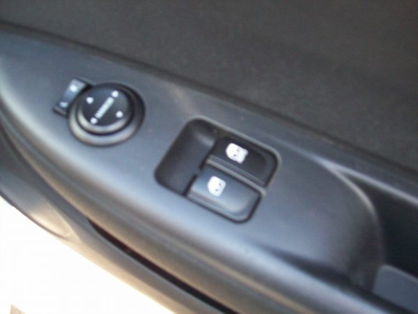 Hyundai I20 Active - Image 2